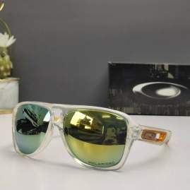 Picture of Oakley Sunglasses _SKUfw66124000fw